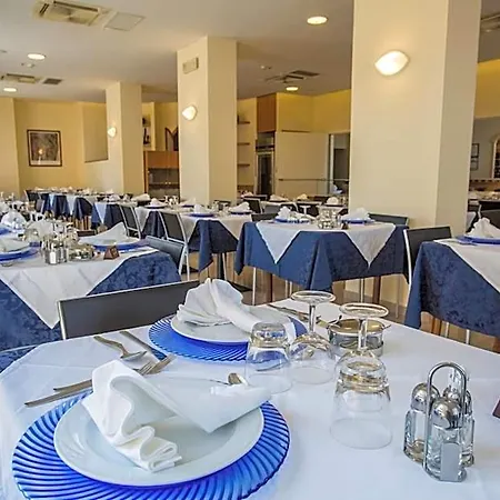 Olympia فندق 3*
