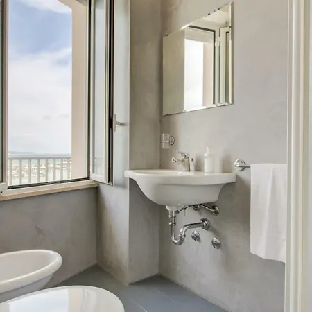 Olympia Hotel 3*